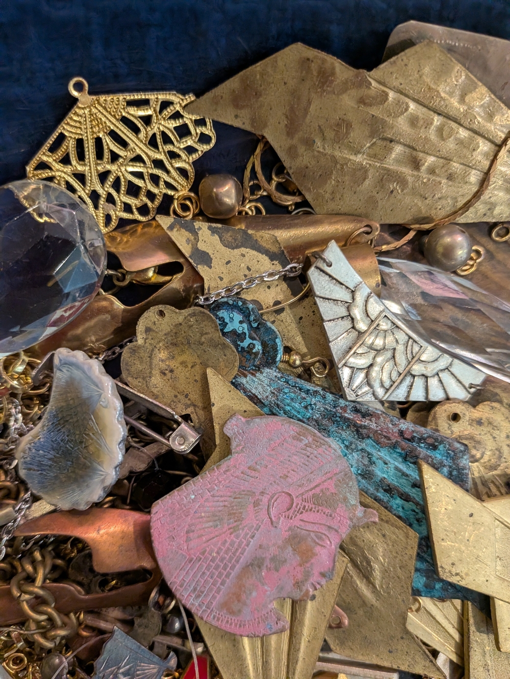 Mixed Metal Broken Jewelry Parts, Vintage Findings 1 Lb A37XT